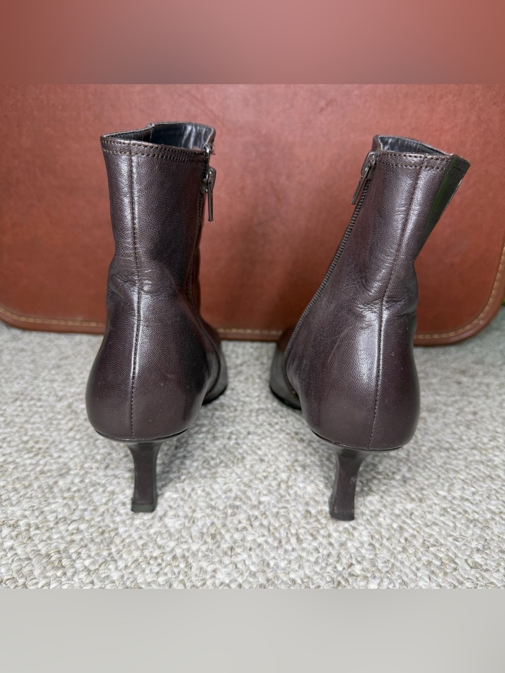 Etienne Aigner heeled ankle boots - Picture 7 of 13